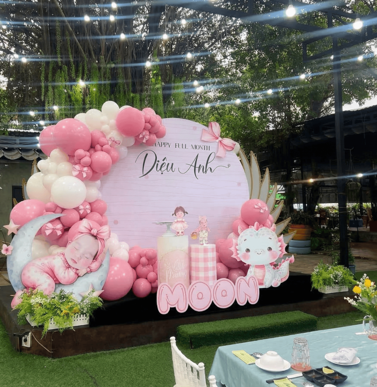 Đặt tiệc thôi nôi cho bé – Trang trí bong bóng xinh xắn, ưu đãi hấp dẫn tại Hương Quê