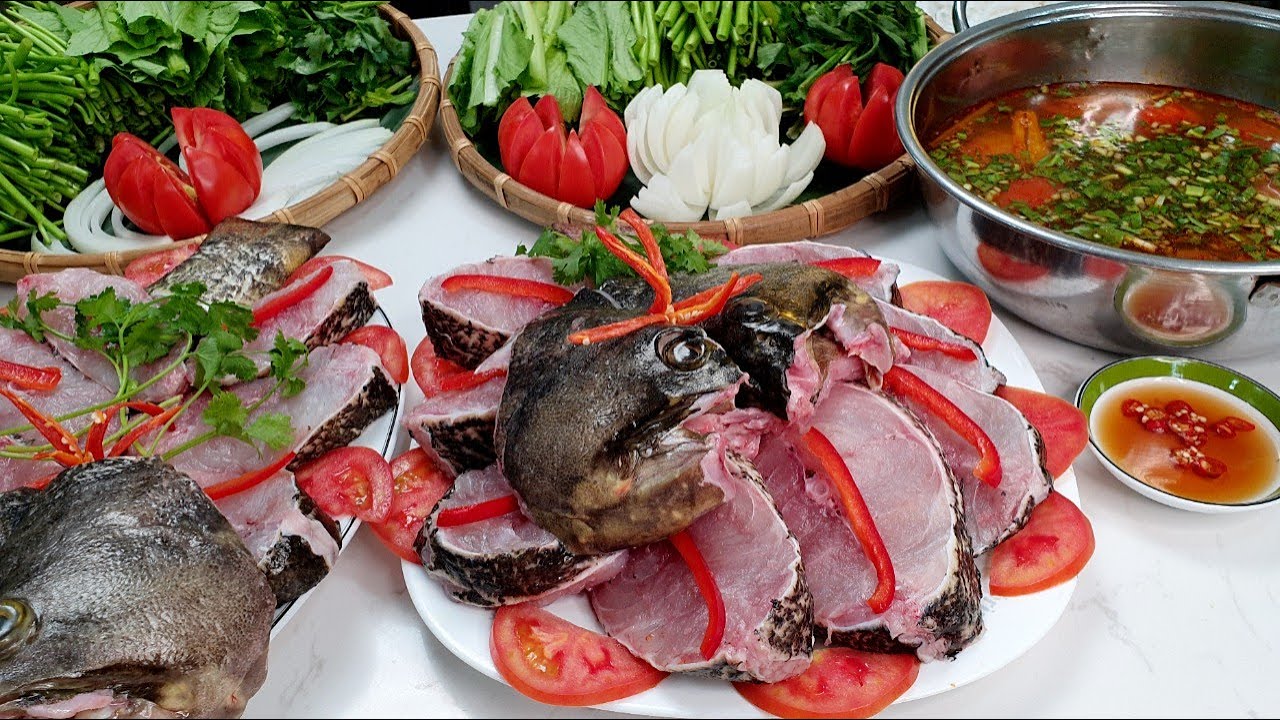 Cận cảnh thịt cá bống mú trắng ngần